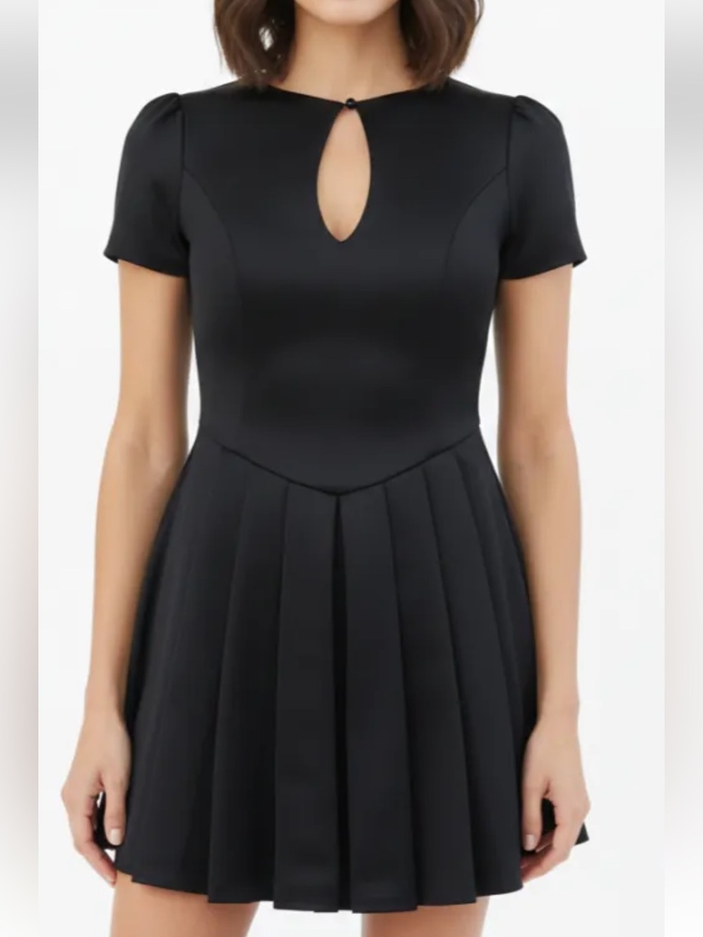 Elliatt Sorrel Black Keyhole Pleated Mini Dress NWT